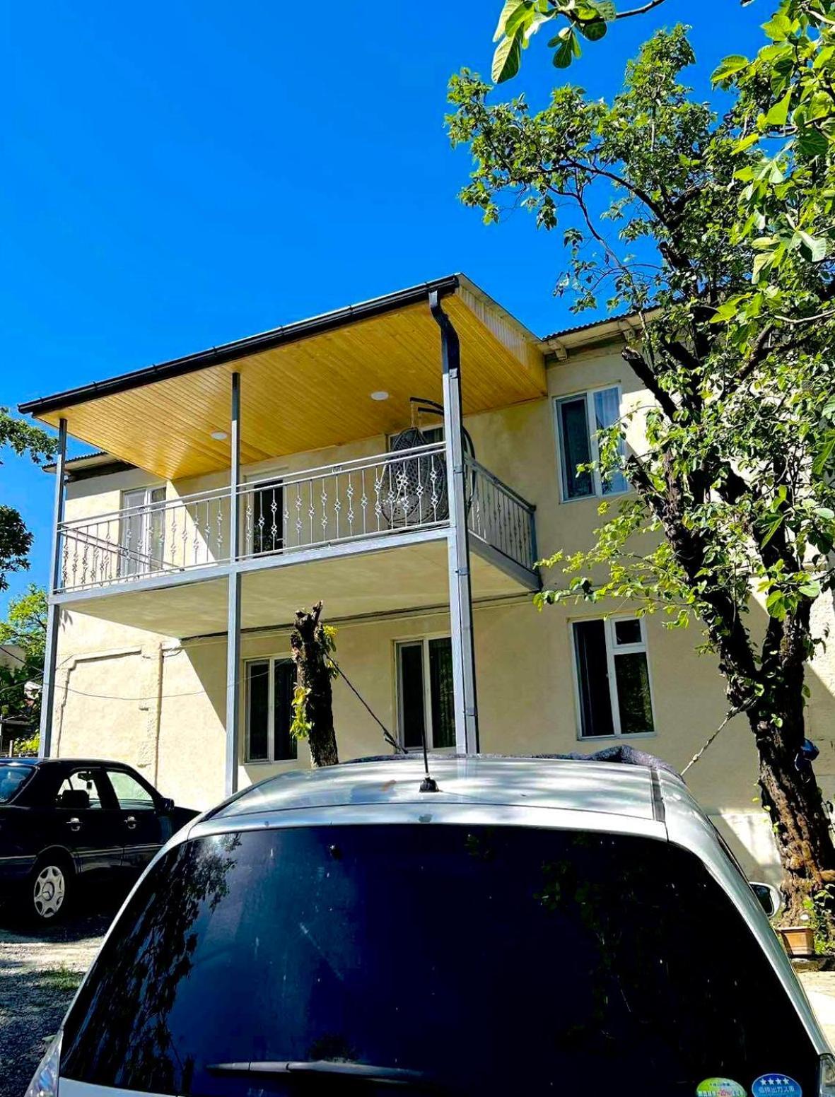 Butichi Guest House Chiatura Екстериор снимка