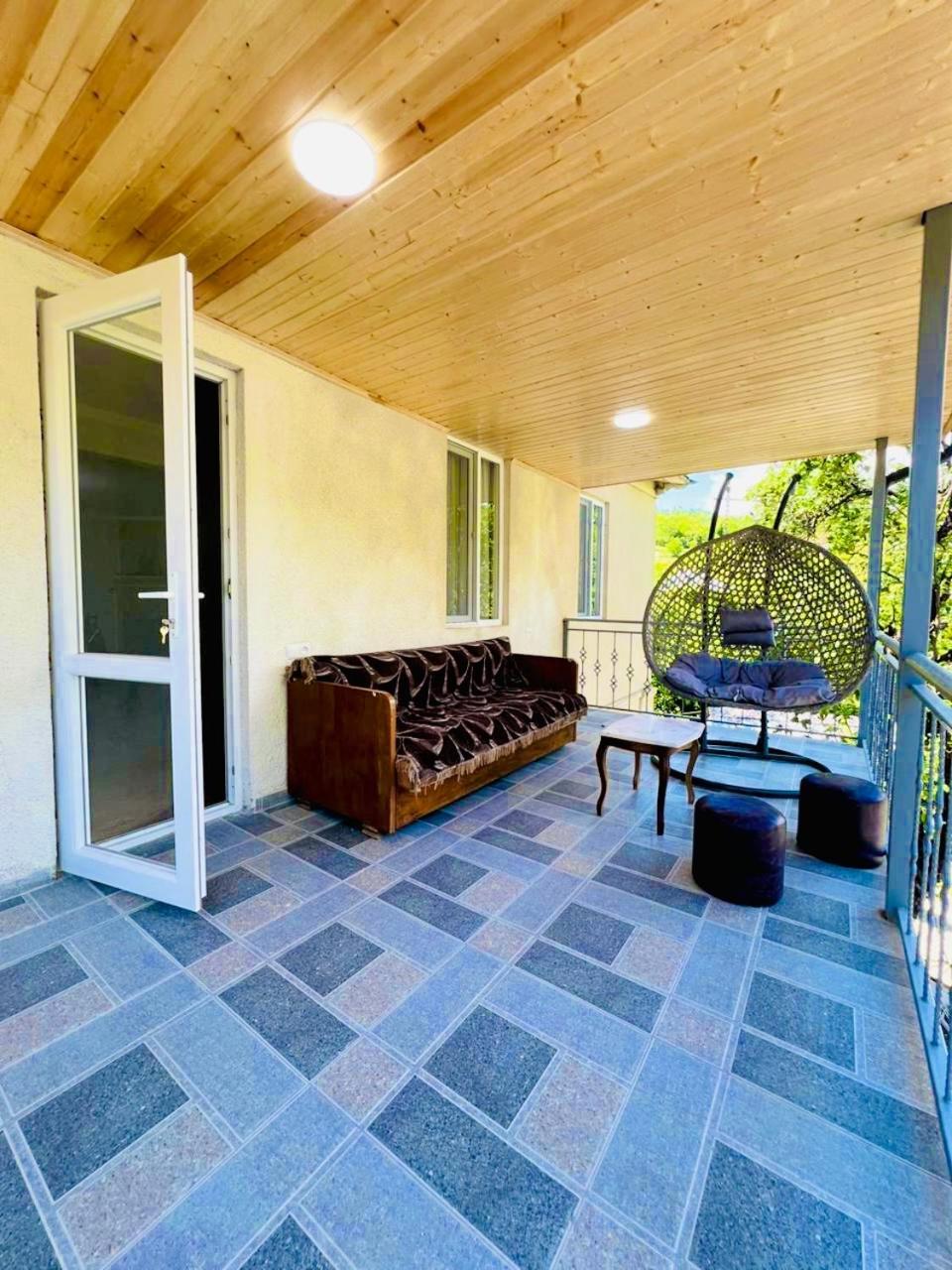 Butichi Guest House Chiatura Екстериор снимка