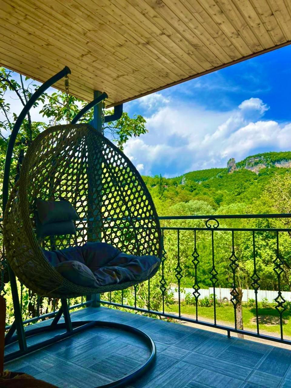 Butichi Guest House Chiatura Екстериор снимка